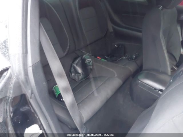 1FA6P8AM1G5331825 Ford Mustang V6