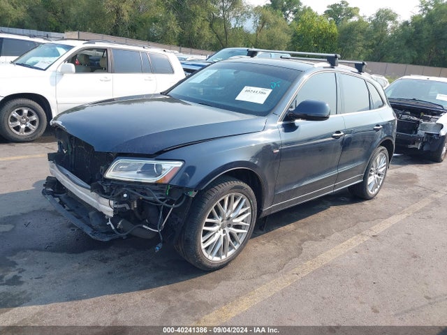 Audi Q5 2.0t Premium 2017 WA1M2AFP0HA041735 Image 2