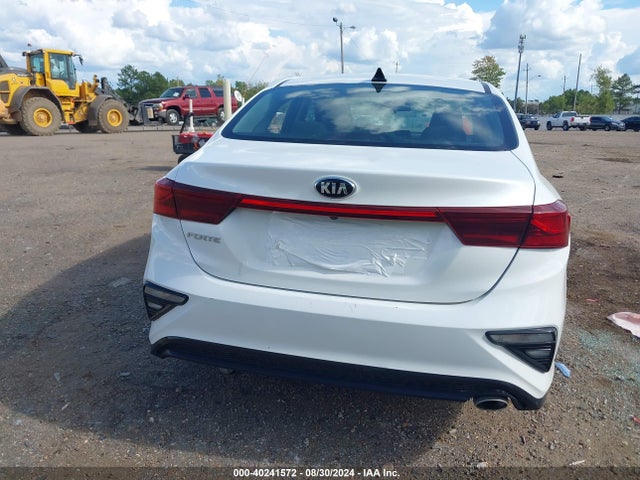 KIA Forte Lxs 2021 3KPF24AD2ME325680 Image 16