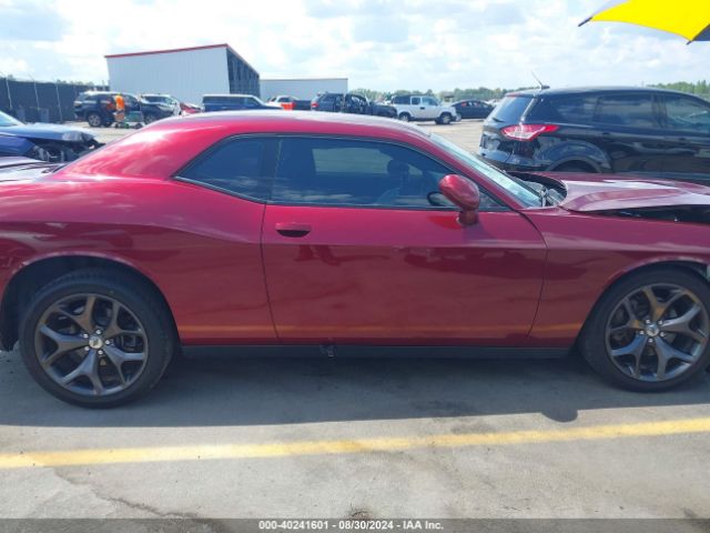 2C3CDZAG1JH333875 Dodge Challenger Sxt Plus
