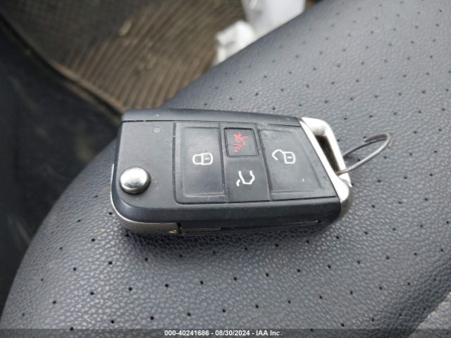 3VWC17AU5GM522700 Volkswagen Golf Sportwagen Tsi Limited Edition
