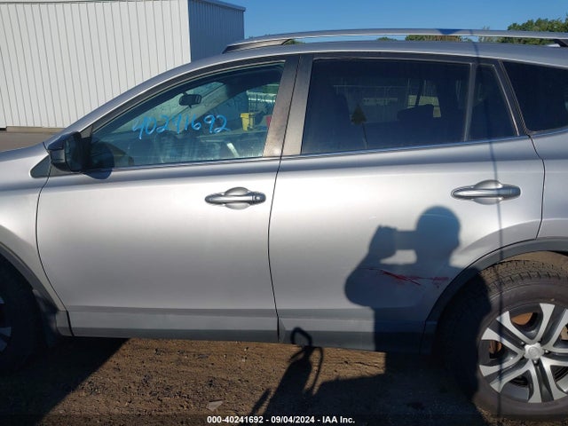 Toyota RAV4 LE 2016 2T3BFREV3GW520764 Image 14