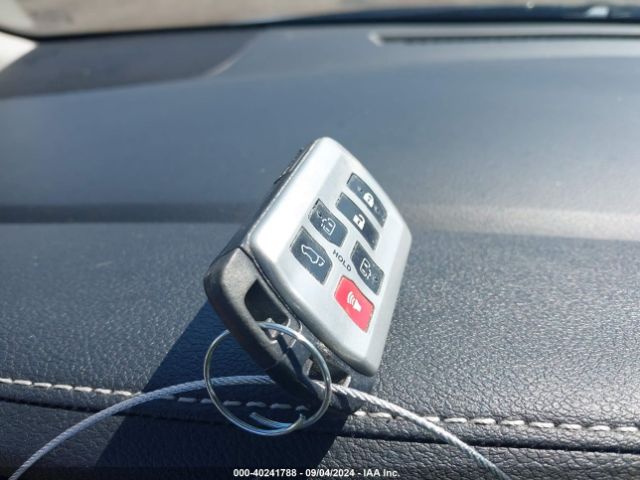 5TDDZ3DC7KS223035 Toyota Sienna Limited 7 Passenger