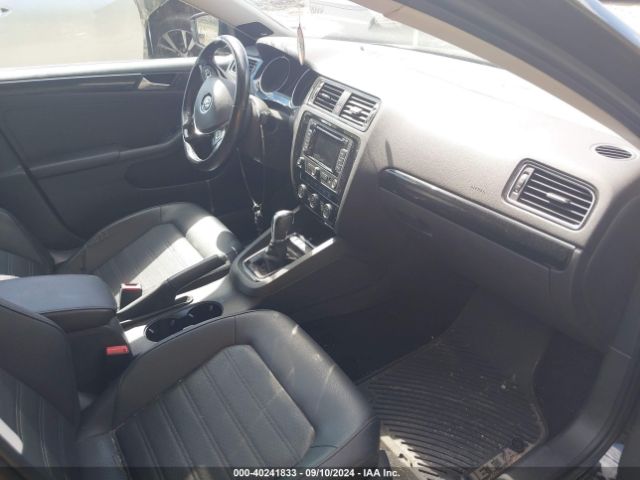3VWL17AJXFM318687 Volkswagen Jetta 1.8t Sel