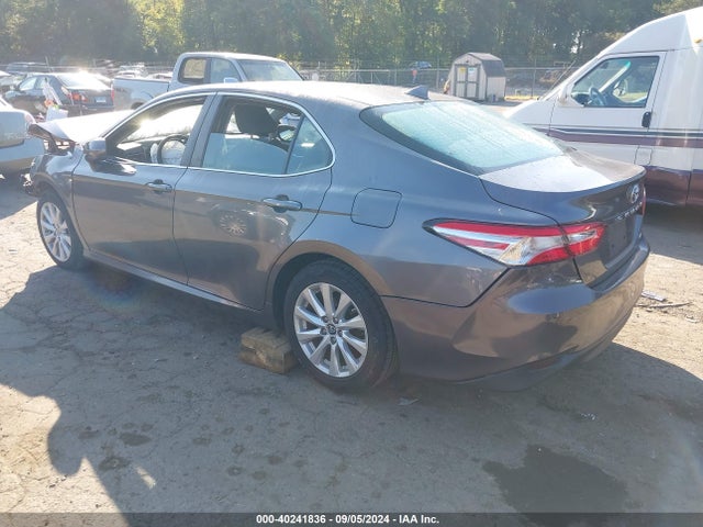Toyota CAMRY LE 2019 4T1B11HK2KU796436 Image 3
