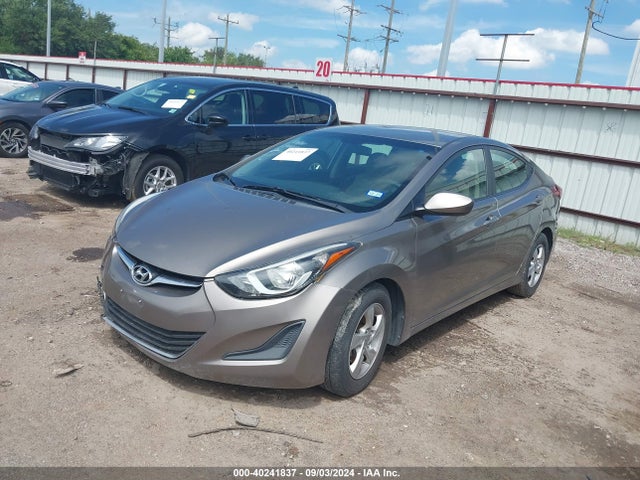 Hyundai ELANTRA SE 2014 5NPDH4AEXEH456528 Image 2