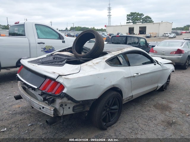 Ford Mustang V6 2017 1FA6P8AM4H5255728 Image 4
