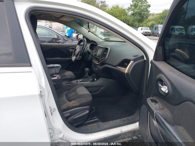 1C4PJMAB2EW134399 Jeep Cherokee Sport