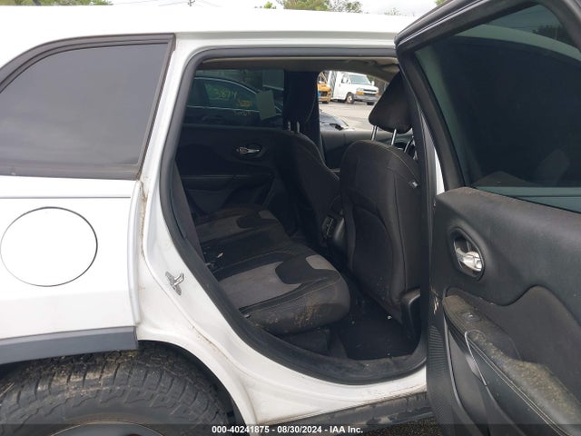 1C4PJMAB2EW134399 Jeep Cherokee Sport