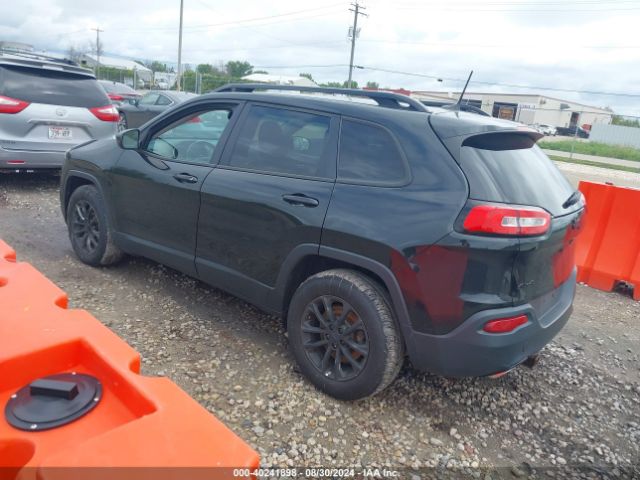 1C4PJMCS7GW105268 Jeep Cherokee Altitude