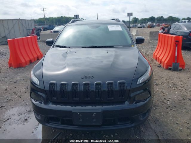 1C4PJMCS7GW105268 Jeep Cherokee Altitude