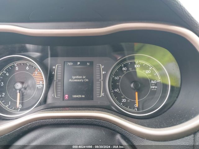 1C4PJMCS7GW105268 Jeep Cherokee Altitude