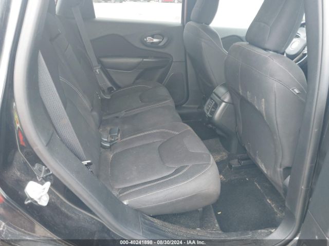 1C4PJMCS7GW105268 Jeep Cherokee Altitude