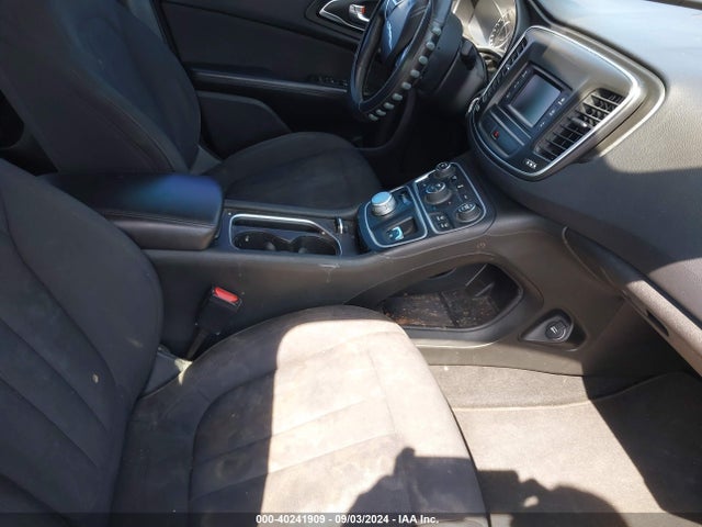Chrysler 200 Limited 2015 1C3CCCAB3FN562920 Image 5