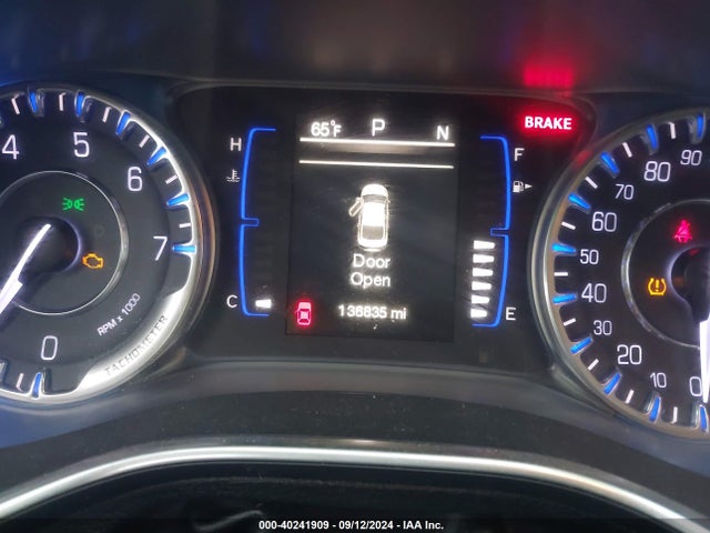 Chrysler 200 Limited 2015 1C3CCCAB3FN562920 Image 7