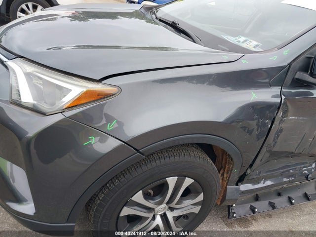 Toyota RAV4 LE 2016 JTMBFREV1GD178776 Image 18