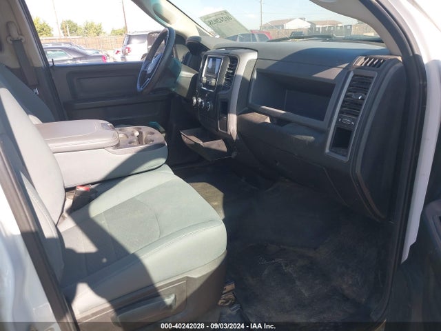 1C6RR7FG8KS627487 RAM 1500 Classic Tradesman Quad Cab 4x4 6'4 Box