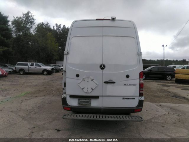 WD3PE8DE6E5825534 Mercedes-Benz Sprinter 2500 High Roof