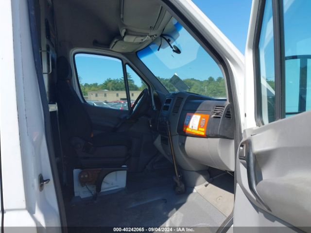 WD3PE8DE6E5825534 Mercedes-Benz Sprinter 2500 High Roof