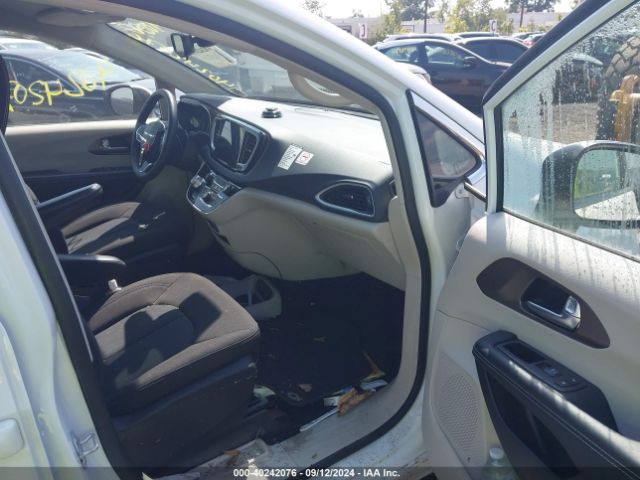 2C4RC1CGXNR103355 Chrysler Voyager Lx