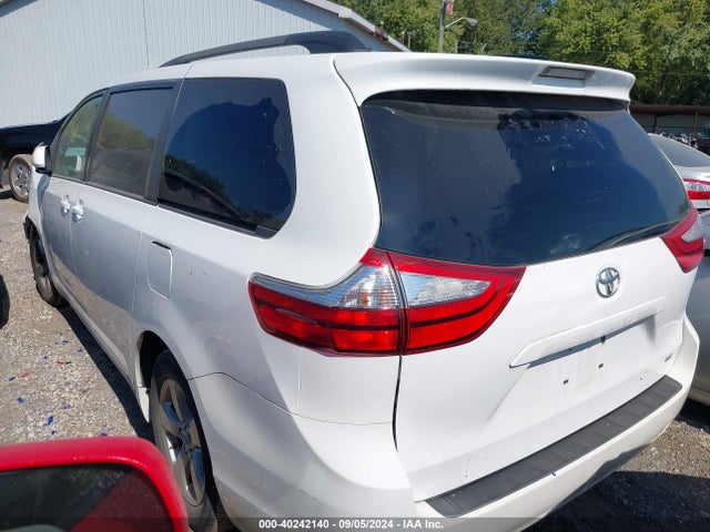 Toyota Sienna Le 8 Passenger 2015 5TDKK3DC5FS564032 Image 3