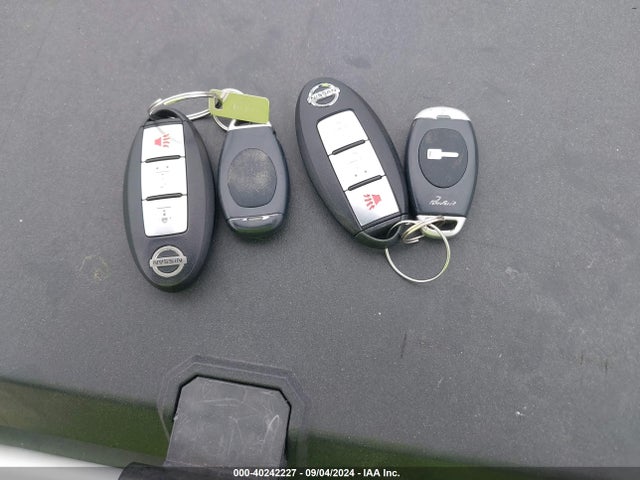 2011 Nissan Rogue Sv მანქანა იყიდება აუქციონზე, vin: JN8AS5MVXBW306595, აუქციონის ნომერი: 40242227