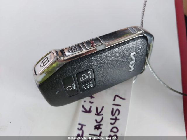 KNDNB4H3XR6304517 KIA Carnival Lx