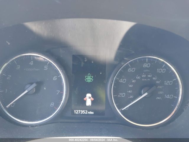 JA4AD2A33HZ035775 Mitsubishi Outlander Es