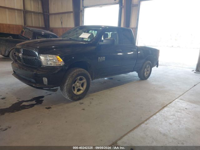 1C6RR7FG9KS534980 RAM 1500 Classic Express Quad Cab 4x4 6'4 Box