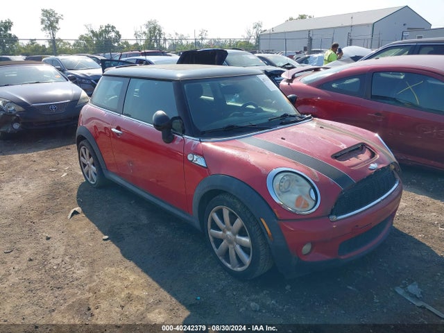 2007 MINI COOPER S WMWMF73517TT80228 Photo 0
