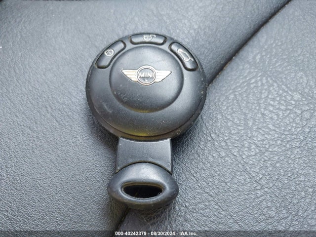 2007 MINI COOPER S WMWMF73517TT80228 Photo 10