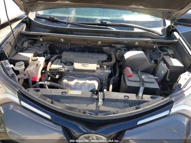 Toyota RAV4 LE 2018 2T3BFREV9JW739817 Image 10