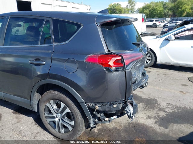 Toyota RAV4 LE 2018 2T3BFREV9JW739817 Image 6