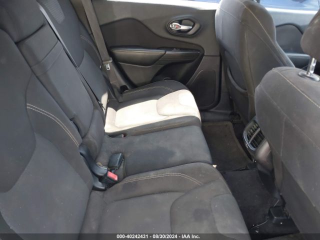1C4PJLCB8GW176621 Jeep Cherokee Altitude