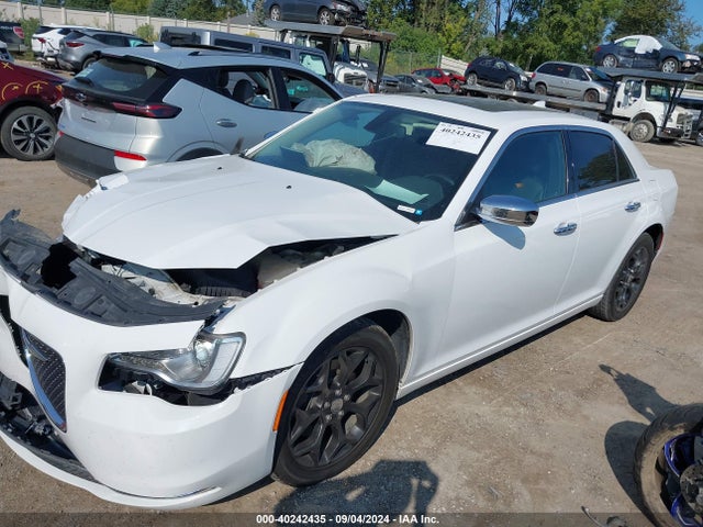 2C3CCAKGXKH613718 Chrysler 300 Limited Awd