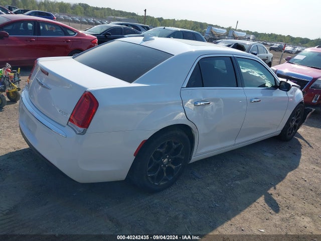 2C3CCAKGXKH613718 Chrysler 300 Limited Awd