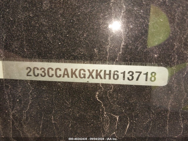 2C3CCAKGXKH613718 Chrysler 300 Limited Awd