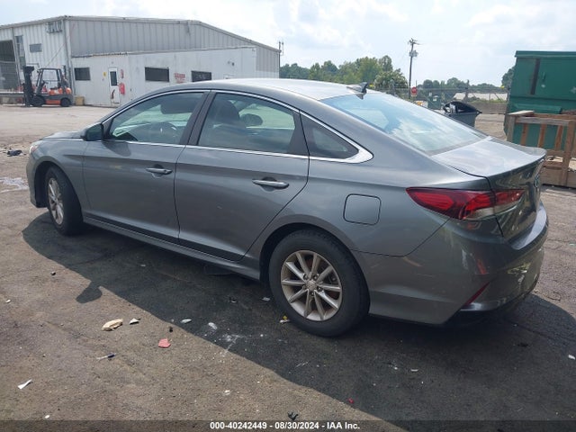 Hyundai SONATA SE 2018 5NPE24AF1JH674401 Image 3