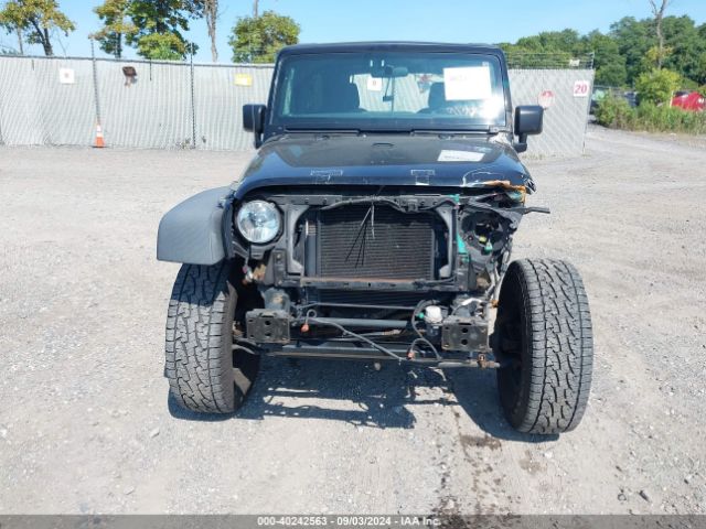 1C4BJWDG5FL766166 Jeep Wrangler Unlimited Sport