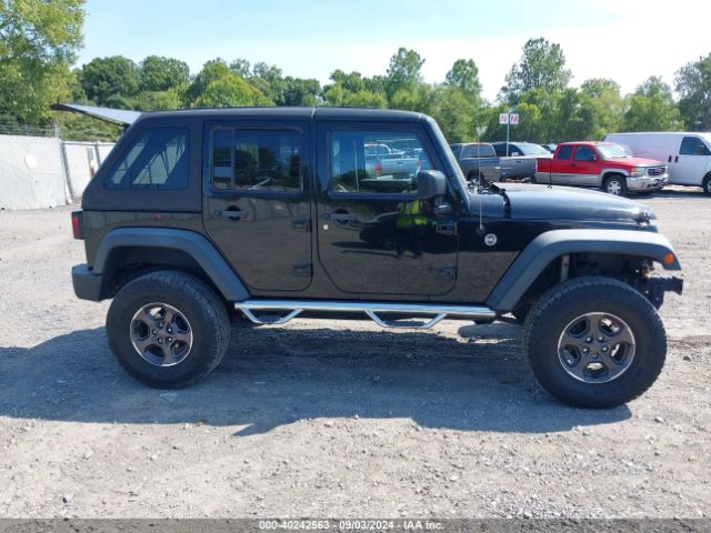 1C4BJWDG5FL766166 Jeep Wrangler Unlimited Sport