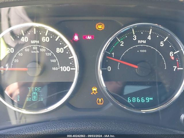 1C4BJWDG5FL766166 Jeep Wrangler Unlimited Sport