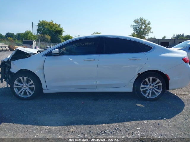 1C3CCCAB8FN537866 Chrysler 200 Limited