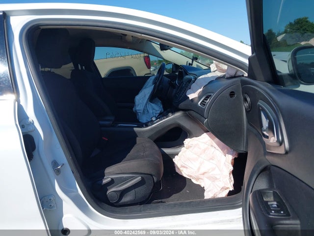 1C3CCCAB8FN537866 Chrysler 200 Limited