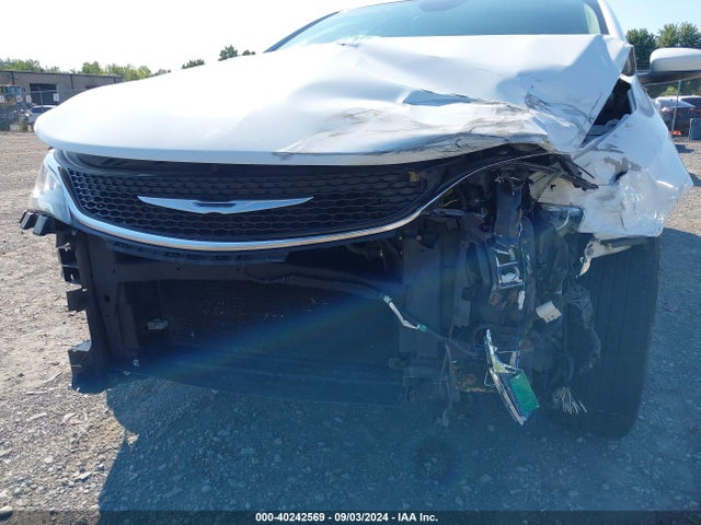 1C3CCCAB8FN537866 Chrysler 200 Limited
