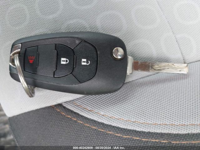 KL7CJKSBXLB320842 Chevrolet Trax Fwd Ls