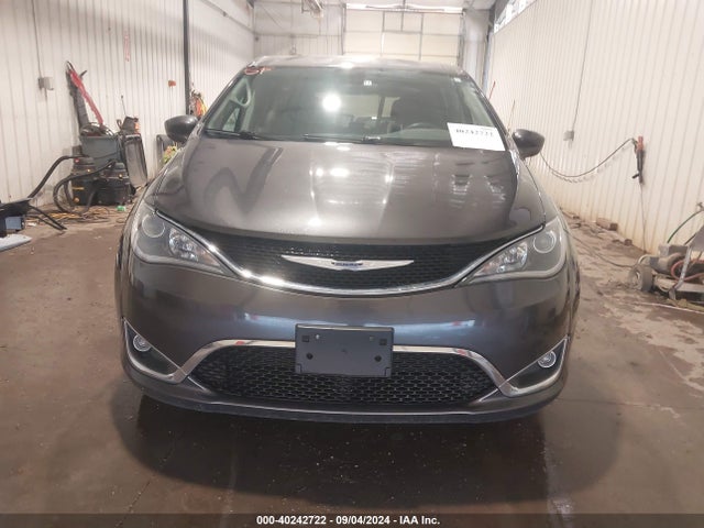 2C4RC1FG5JR358114 Chrysler Pacifica Touring Plus