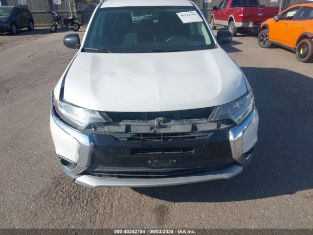 JA4AZ2A38HZ027009 Mitsubishi Outlander Es