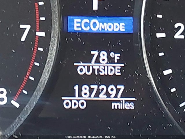 Lexus LS 460 2017 JTHCL5EF3H5027642 Image 16