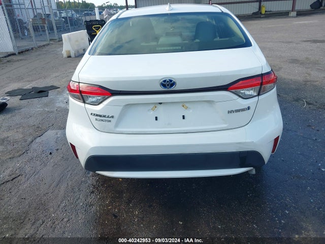 Toyota Corolla Hybrid Le 2022 JTDEAMDE9N3001041 Image 16