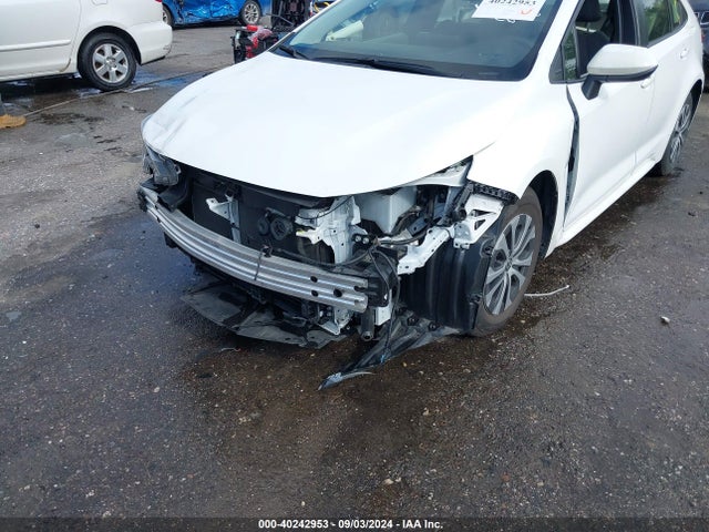 Toyota Corolla Hybrid Le 2022 JTDEAMDE9N3001041 Image 6